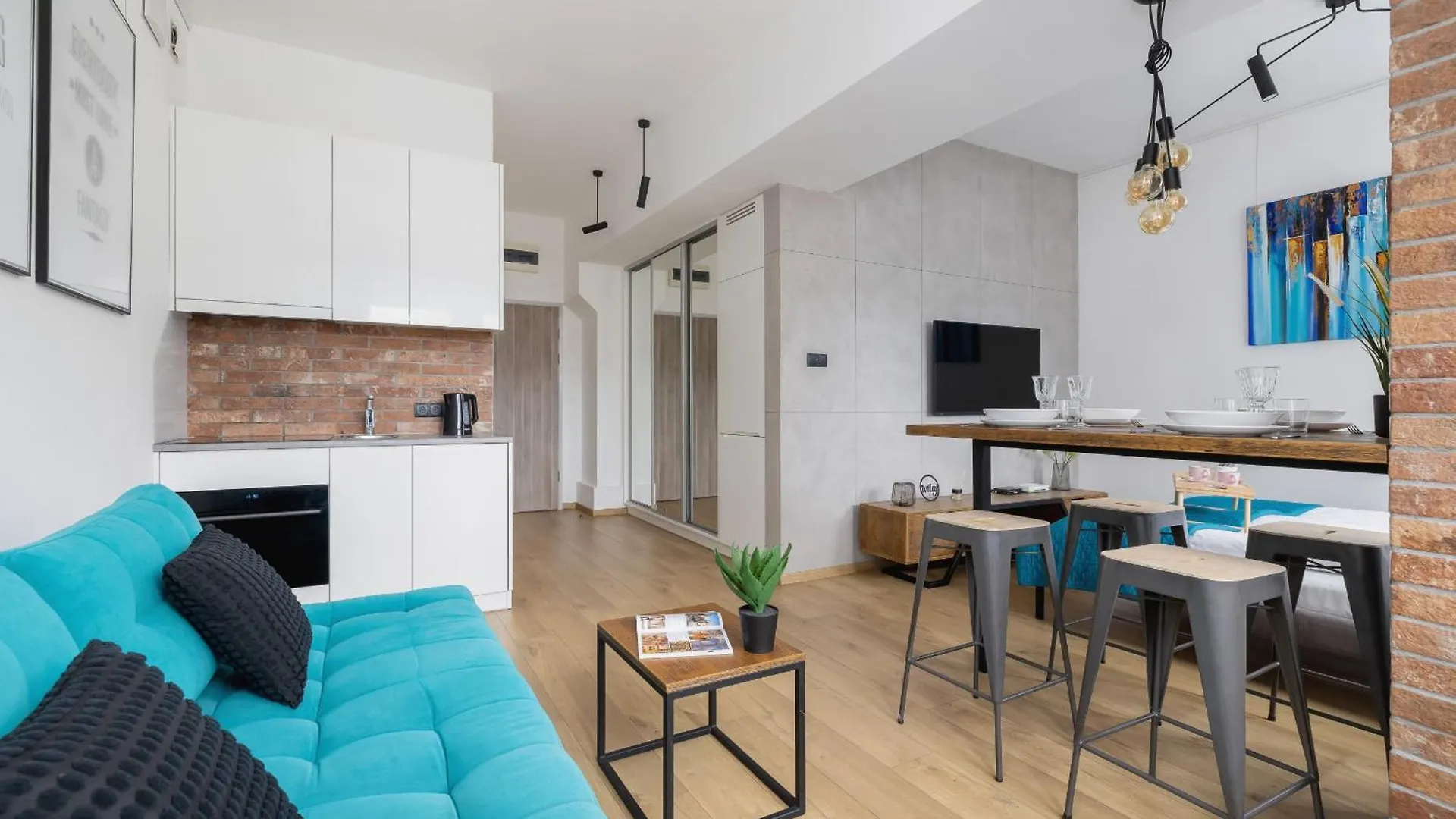 Apartment Turquoise Studio With Balcony & Air Conditioning Krakow By Noclegi Renters